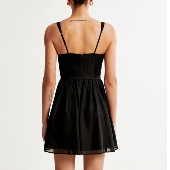 🚫SOLD🚫🎉 HOST PICK 🎉 NWT Abercrombie & Fitch Ruched Chiffon Mini Dress - Picture 5 of 13